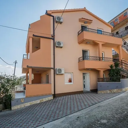 With A Parking Space Mastrinka, Ciovo - 22976 טרוגיר
