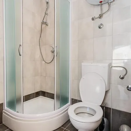 דירה With A Parking Space Mastrinka, Ciovo - 22976 טרוגיר
